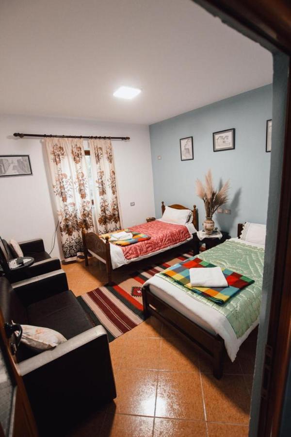 Bb Apartament Gjirokastër Exterior foto