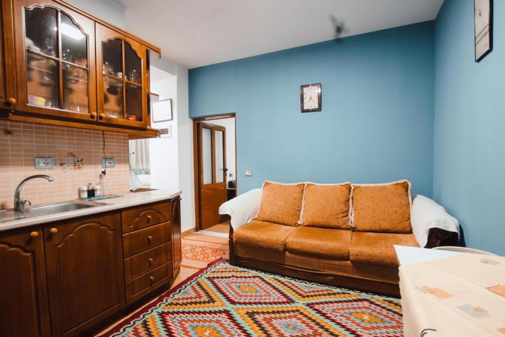 Bb Apartament Gjirokastër Exterior foto